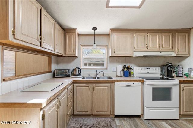 2206 W Oxford CIR, Coeur D'alene, ID 83815