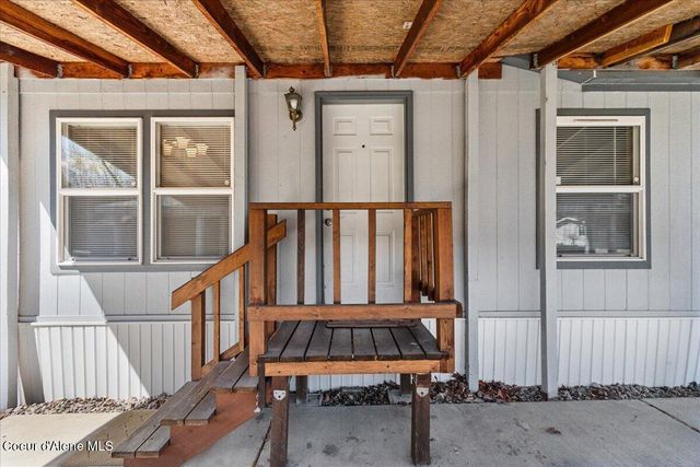 2206 W Oxford CIR, Coeur D'alene, ID 83815