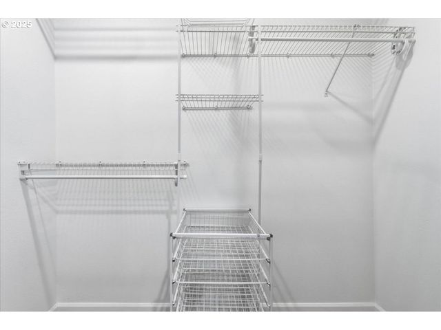 1812 Ne 19TH St, Gresham, OR 97030