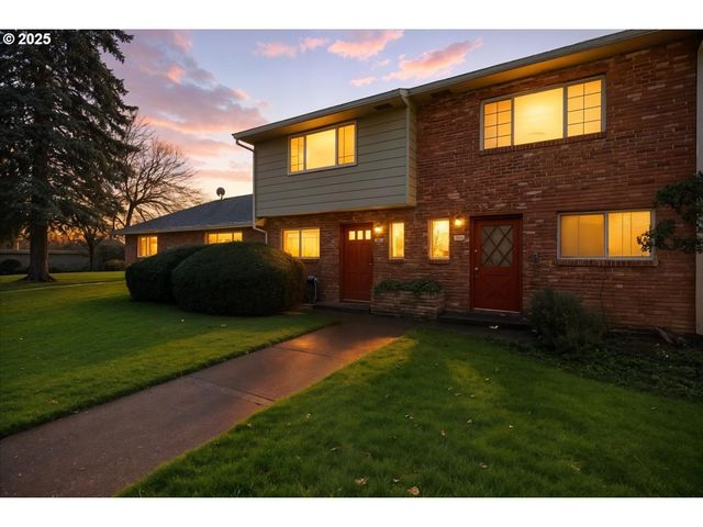 1812 Ne 19TH St, Gresham, OR 97030