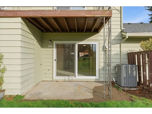 1812 Ne 19TH St, Gresham, OR 97030