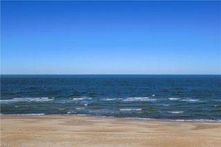 2424 Ocean Shore Cres Apt 402, Virginia Beach, VA 23451