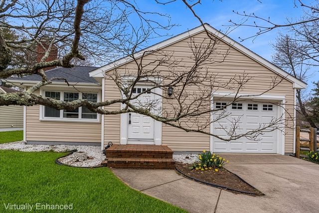 1064 Somerset Ave, Dighton, MA 02764