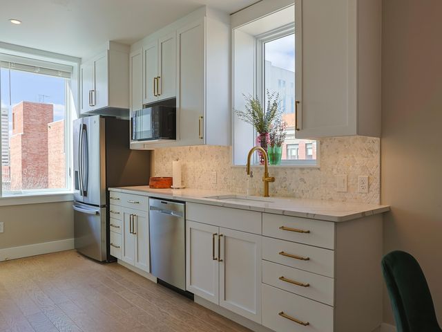 707 Georgia Ave Avenue 405, Chattanooga, TN 37402