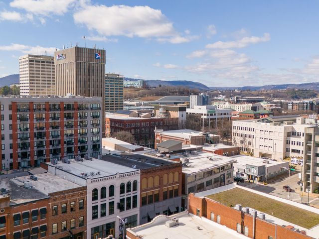 707 Georgia Ave Avenue 405, Chattanooga, TN 37402