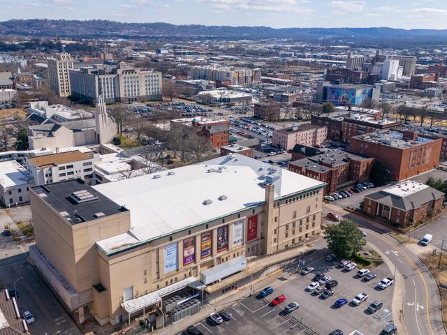707 Georgia Ave Avenue 405, Chattanooga, TN 37402