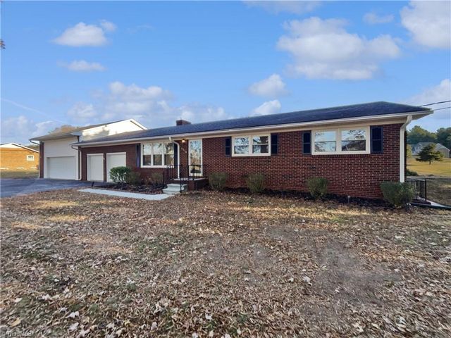 1176 Hickory Tree Road, Winston-salem, NC 27127