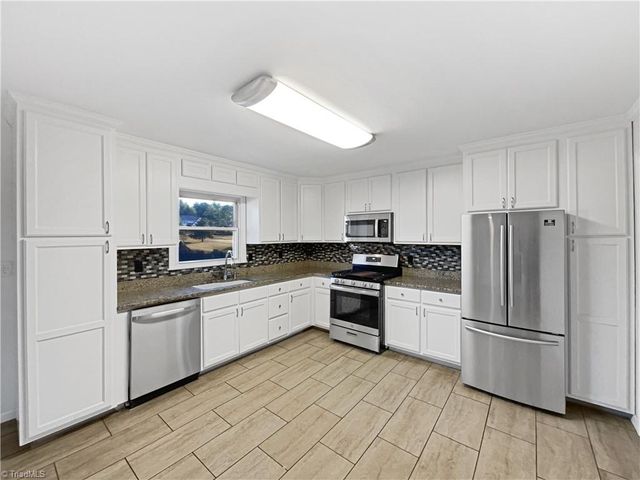 1176 Hickory Tree Road, Winston-salem, NC 27127