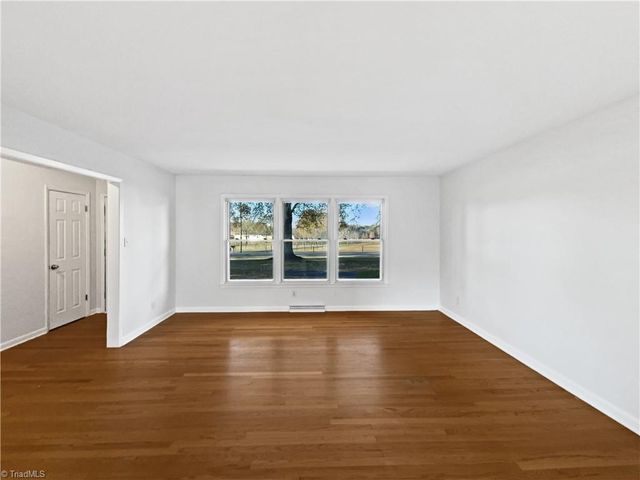 1176 Hickory Tree Road, Winston-salem, NC 27127