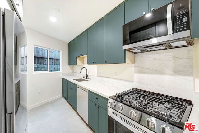 16185 W Sunset Blvd 4, Pacific Palisades (los Angeles), CA 90272