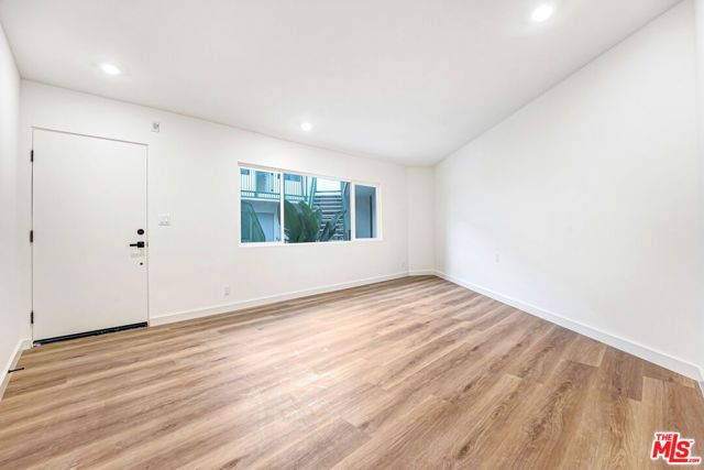 16185 W Sunset Blvd 4, Pacific Palisades (los Angeles), CA 90272