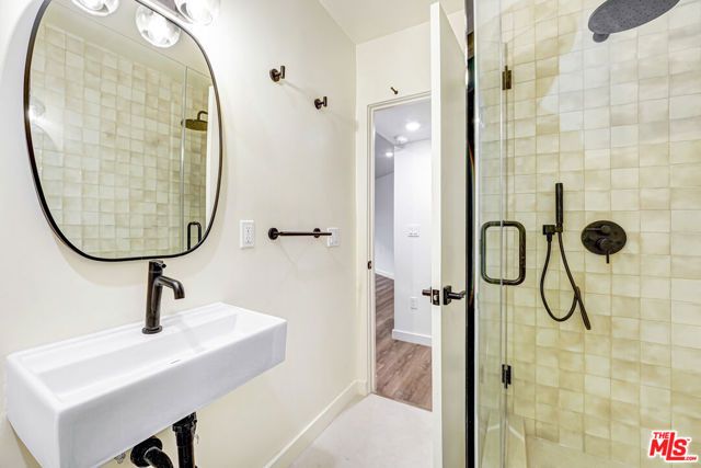 16185 W Sunset Blvd 4, Pacific Palisades (los Angeles), CA 90272