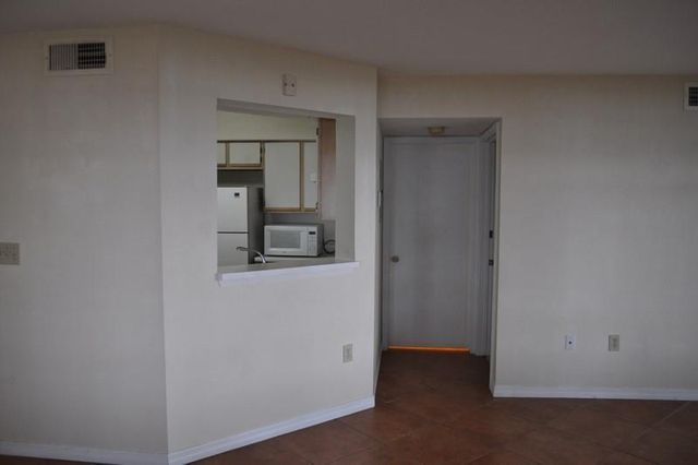 2465 NW 33RD Street 1506, Oakland Park, FL 33309