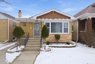 3351 N Nagle Avenue, Chicago, IL 60634