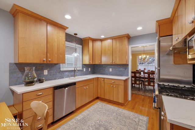 171 Merriweather Road, Grosse Pointe Farms, MI 48236