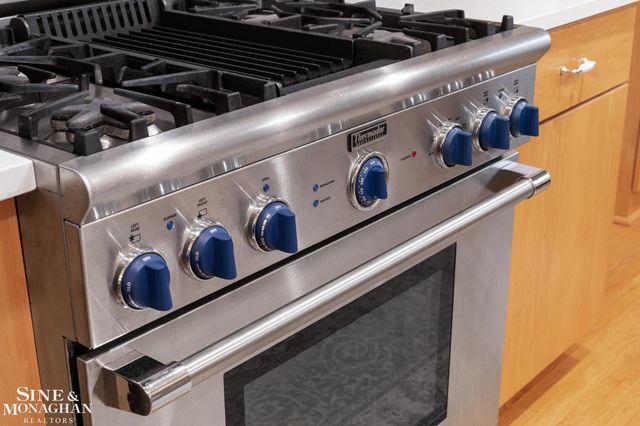 171 Merriweather Road, Grosse Pointe Farms, MI 48236