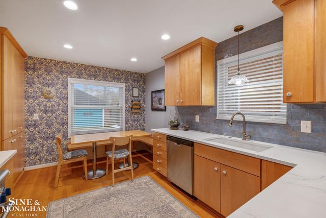 171 Merriweather Road, Grosse Pointe Farms, MI 48236