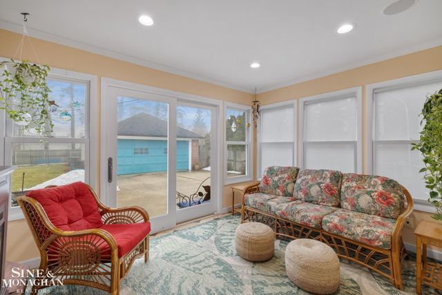 171 Merriweather Road, Grosse Pointe Farms, MI 48236