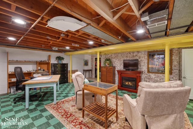 171 Merriweather Road, Grosse Pointe Farms, MI 48236