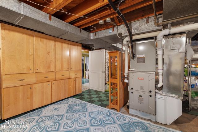 171 Merriweather Road, Grosse Pointe Farms, MI 48236