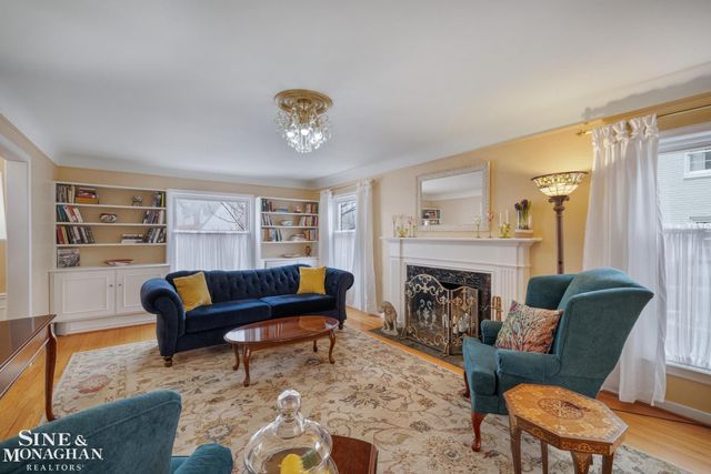 171 Merriweather Road, Grosse Pointe Farms, MI 48236