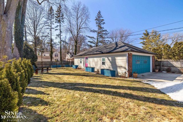 171 Merriweather Road, Grosse Pointe Farms, MI 48236