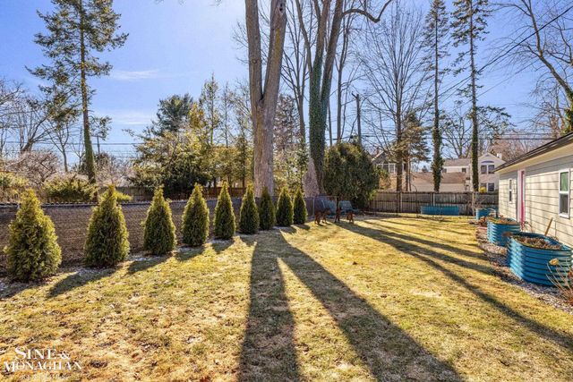 171 Merriweather Road, Grosse Pointe Farms, MI 48236