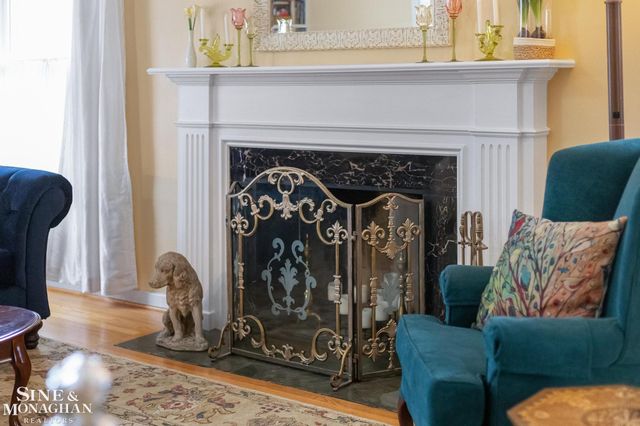 171 Merriweather Road, Grosse Pointe Farms, MI 48236