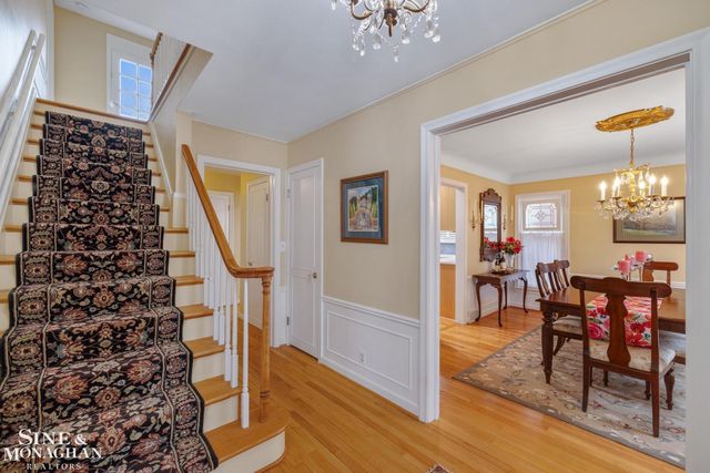 171 Merriweather Road, Grosse Pointe Farms, MI 48236