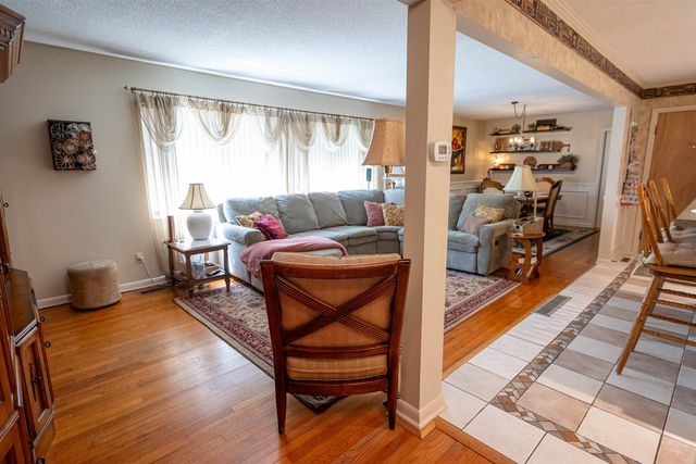 2102 Great Oak Drive, Tallahassee, FL 32303