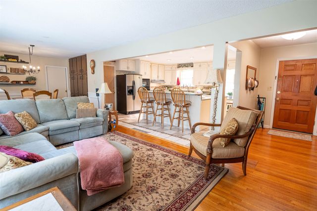 2102 Great Oak Drive, Tallahassee, FL 32303