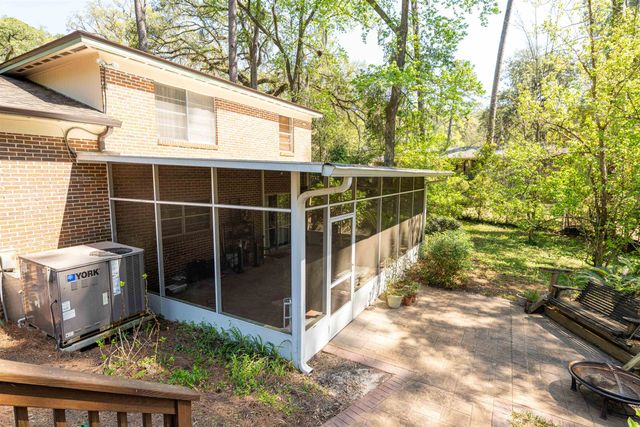 2102 Great Oak Drive, Tallahassee, FL 32303