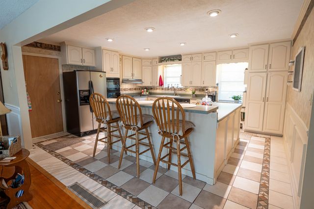 2102 Great Oak Drive, Tallahassee, FL 32303