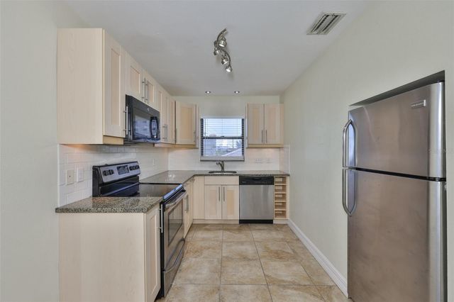 10220 GULF BOULEVARD 1, Treasure Island, FL 33706