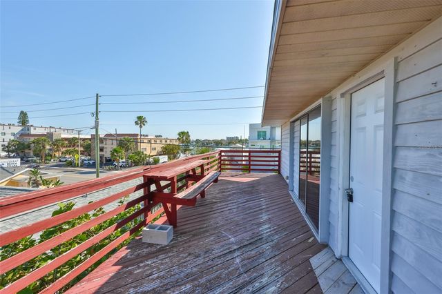 10220 GULF BOULEVARD 1, Treasure Island, FL 33706