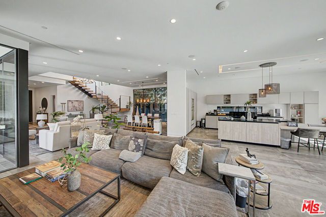 622 S Sycamore Avenue, Los Angeles, CA 90036