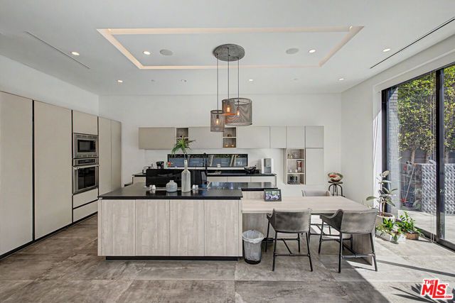 622 S Sycamore Avenue, Los Angeles, CA 90036