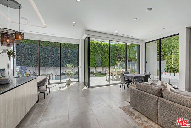 622 S Sycamore Avenue, Los Angeles, CA 90036