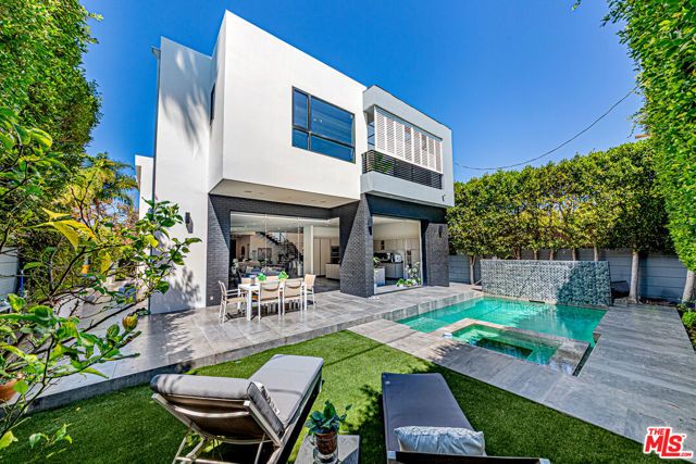 622 S Sycamore Avenue, Los Angeles, CA 90036