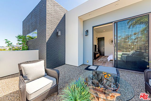 622 S Sycamore Avenue, Los Angeles, CA 90036