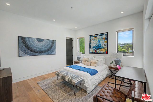 622 S Sycamore Avenue, Los Angeles, CA 90036