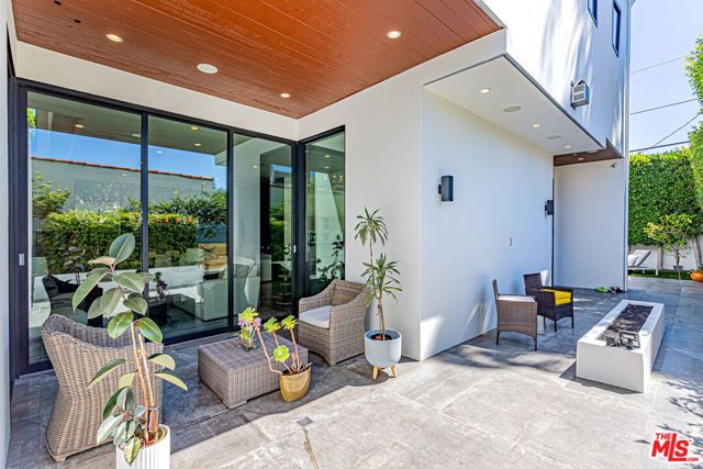 622 S Sycamore Avenue, Los Angeles, CA 90036