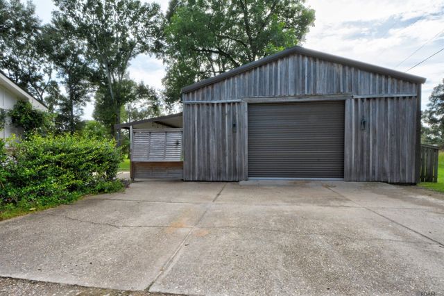 23065 Elberta Ln, Zachary, LA 70791