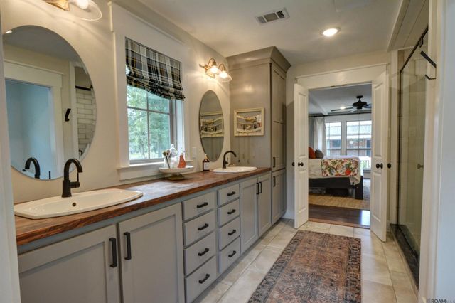 23065 Elberta Ln, Zachary, LA 70791