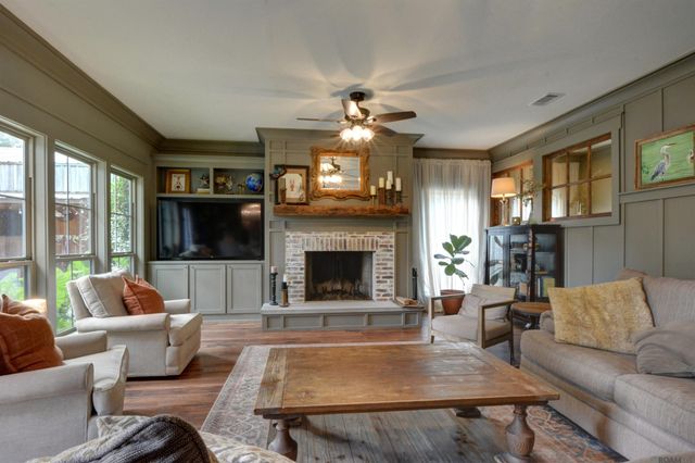 23065 Elberta Ln, Zachary, LA 70791