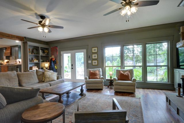 23065 Elberta Ln, Zachary, LA 70791
