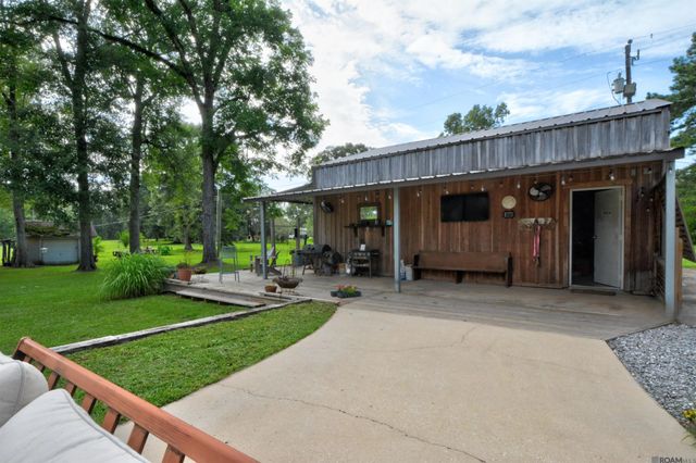 23065 Elberta Ln, Zachary, LA 70791