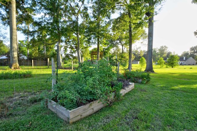 23065 Elberta Ln, Zachary, LA 70791