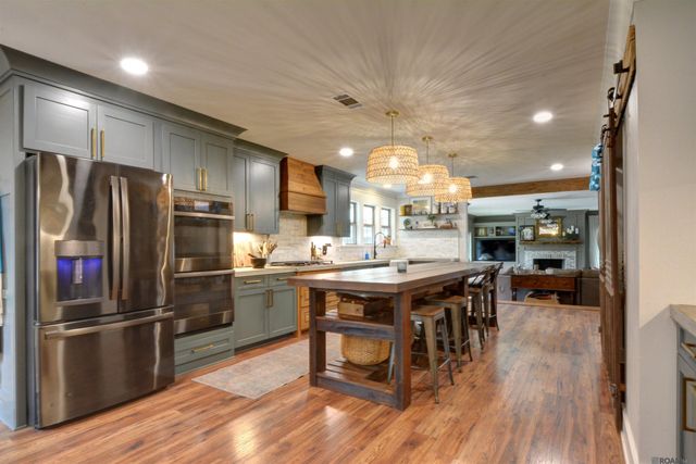 23065 Elberta Ln, Zachary, LA 70791