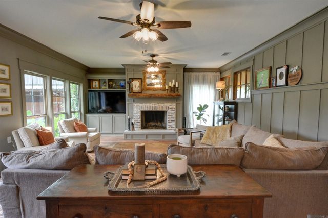 23065 Elberta Ln, Zachary, LA 70791